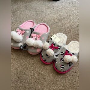 Girls Brand New Slipper Lot NWT SIZE 2-3 warm and fuzzy slip on with Pom Poms